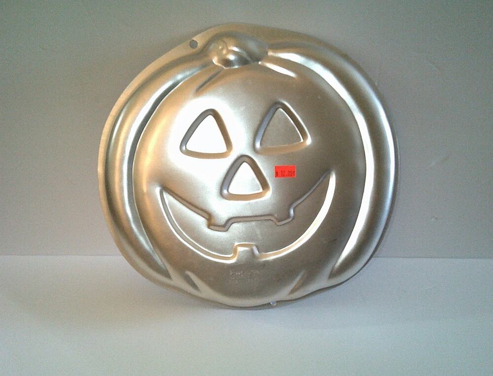 Vintage 1995 Wilton Cake Pan Pumpkin